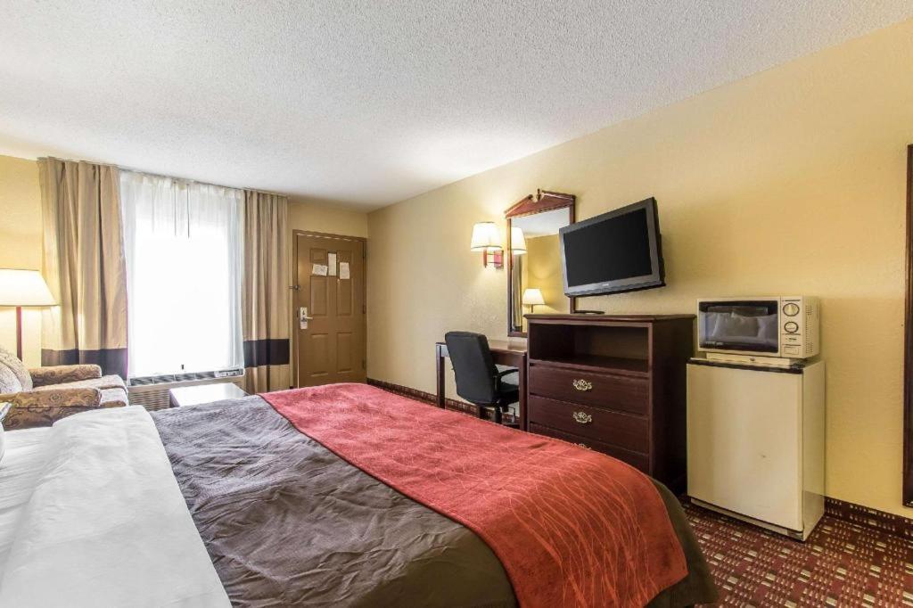 Quality Inn Andalusia Zewnętrze zdjęcie