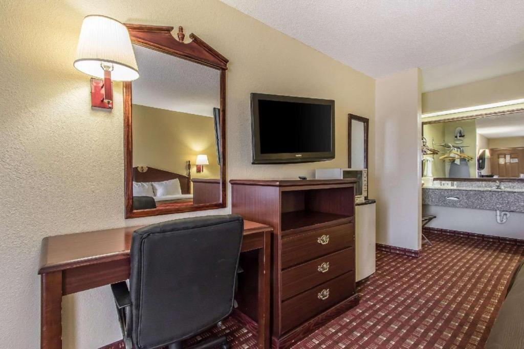 Quality Inn Andalusia Zewnętrze zdjęcie