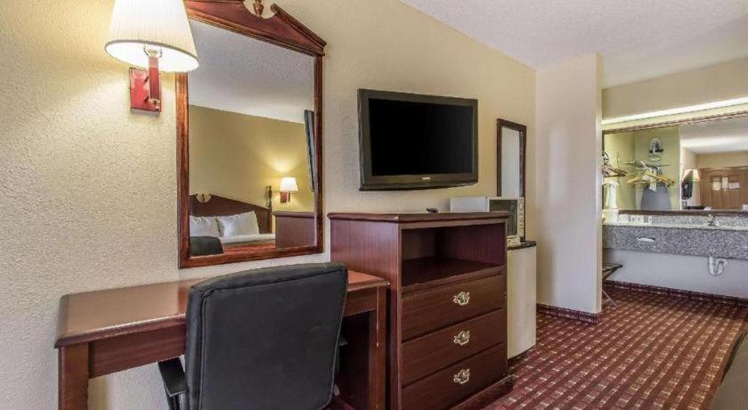 Quality Inn Andalusia Zewnętrze zdjęcie